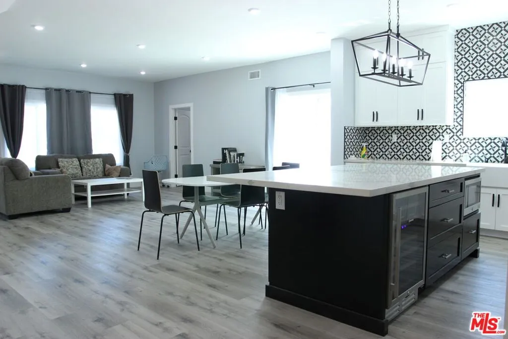 433 S Wilton Place, Los Angeles, California 90020 home-pic-23